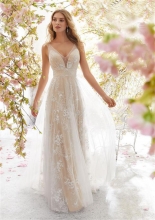 White Sleeveless Deep V-Neck Lace Mesh Sexy Wedding Long Dress